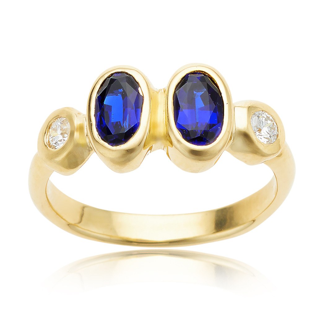 Ginger Ring with Blue Sapphire and Diamond